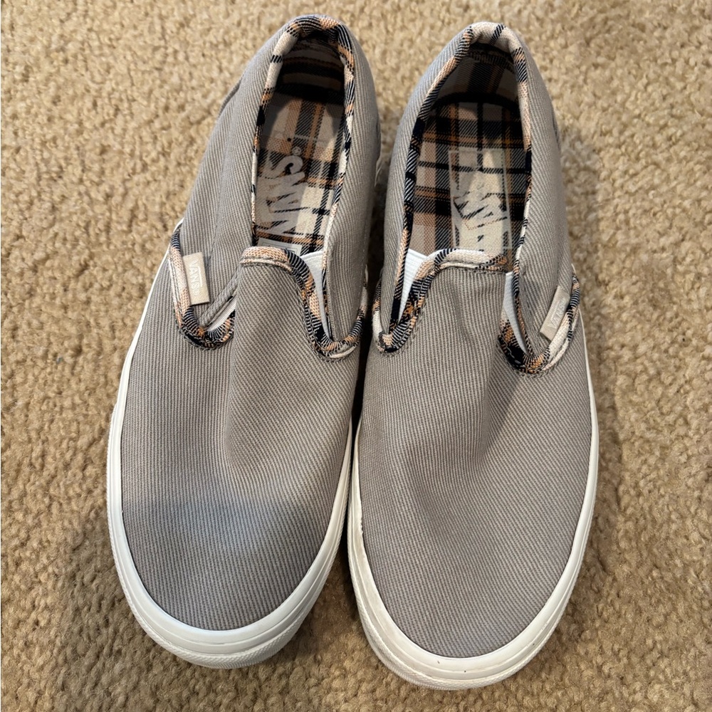 Vans Gray Slip-On Sneakers with plaid interior - Picture 9 of 16